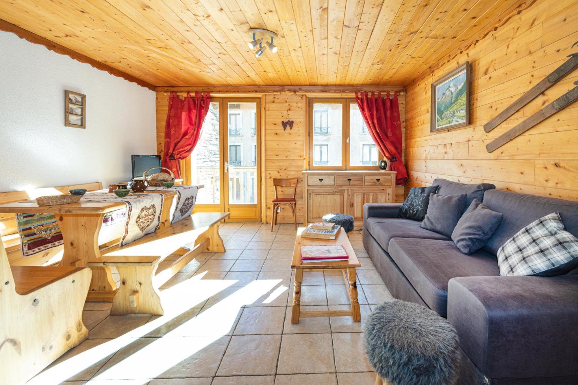Chalet L'Etagne เบส์ซองส์ ภายนอก รูปภาพ