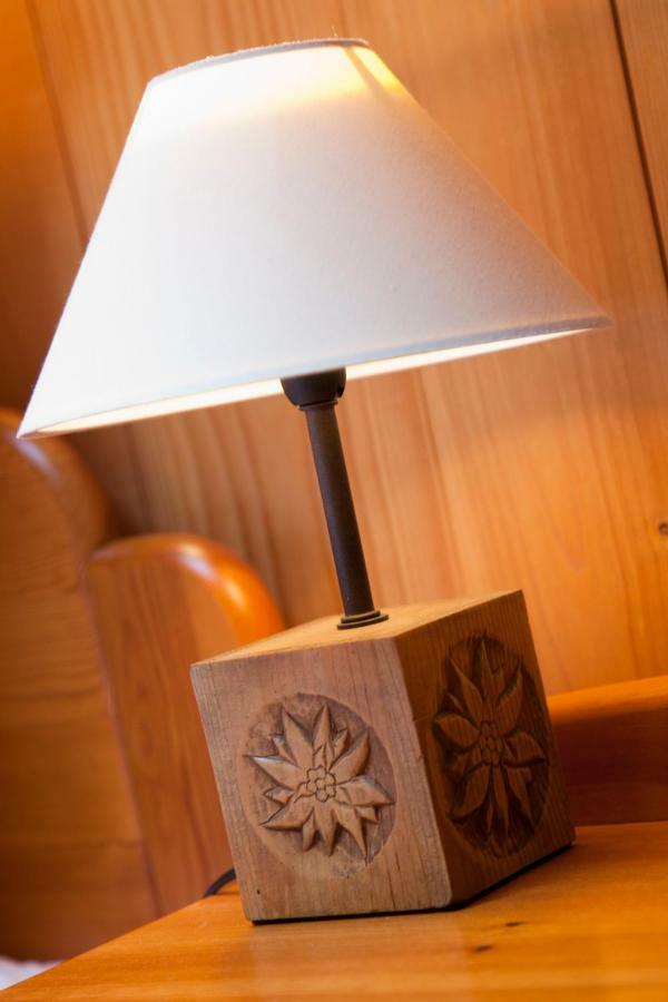 Chalet L'Etagne เบส์ซองส์ ภายนอก รูปภาพ