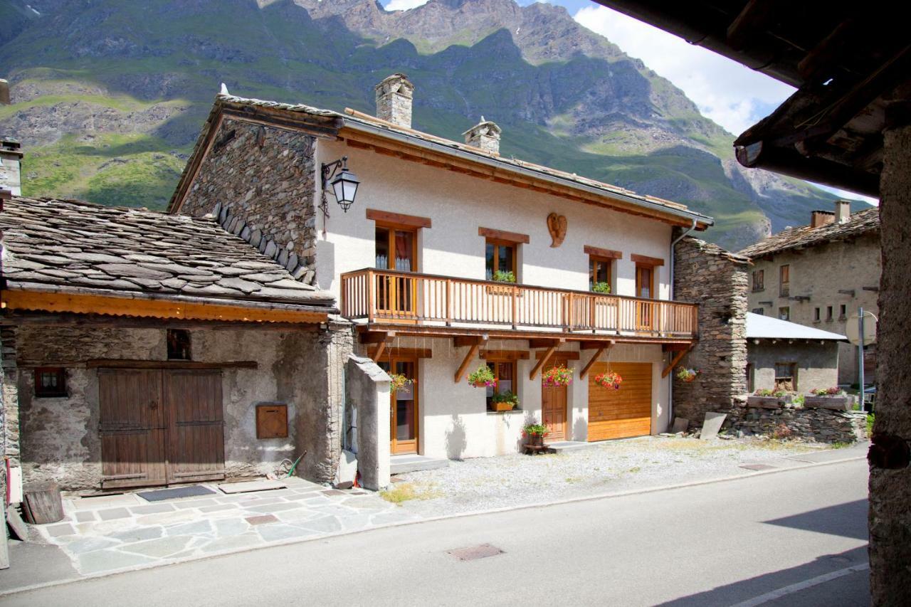 Chalet L'Etagne เบส์ซองส์ ภายนอก รูปภาพ