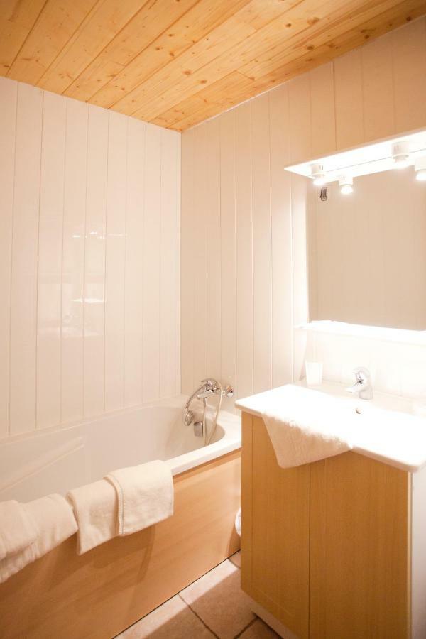 Chalet L'Etagne เบส์ซองส์ ภายนอก รูปภาพ