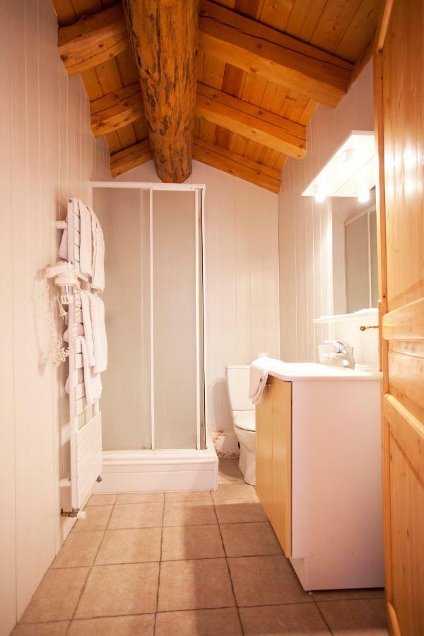 Chalet L'Etagne เบส์ซองส์ ภายนอก รูปภาพ