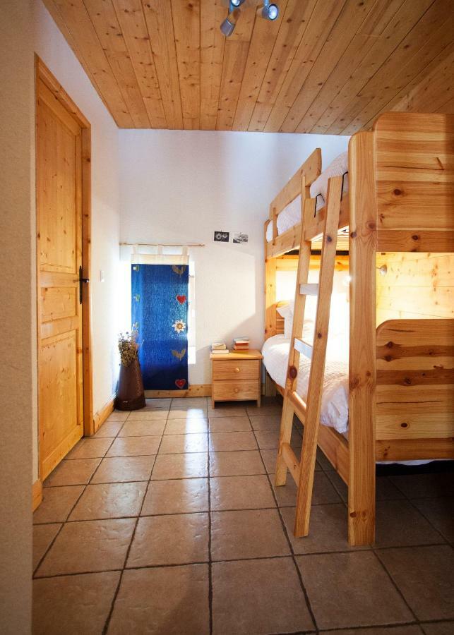 Chalet L'Etagne เบส์ซองส์ ภายนอก รูปภาพ