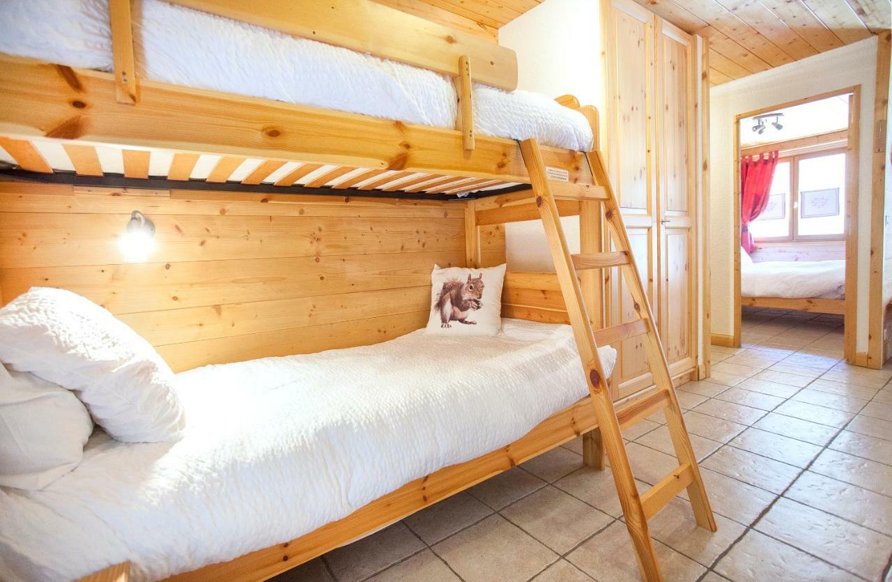 Chalet L'Etagne เบส์ซองส์ ภายนอก รูปภาพ